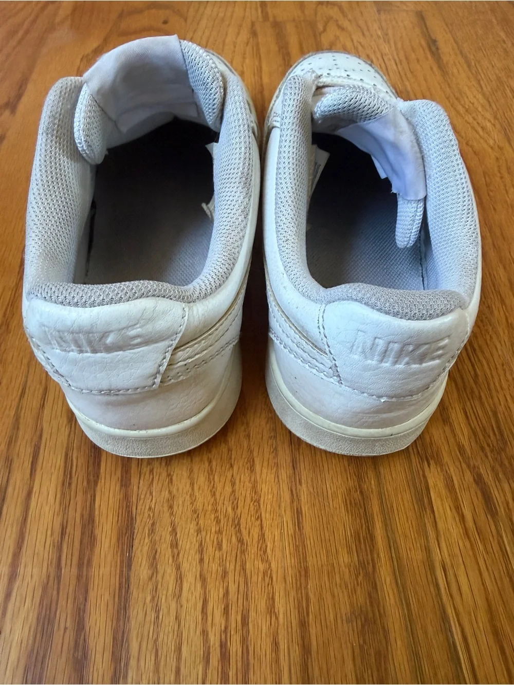 Nike Court Vision Low sneakers in women’s size 8.5.